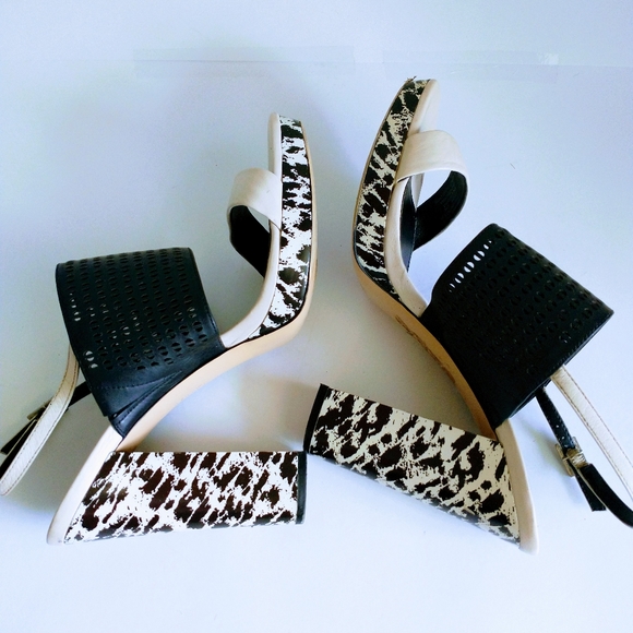 CALVIN KLEIN BREANNIE (SOFT WHITE/BLACK LEATHER) SANDALS - Picture 6 of 16